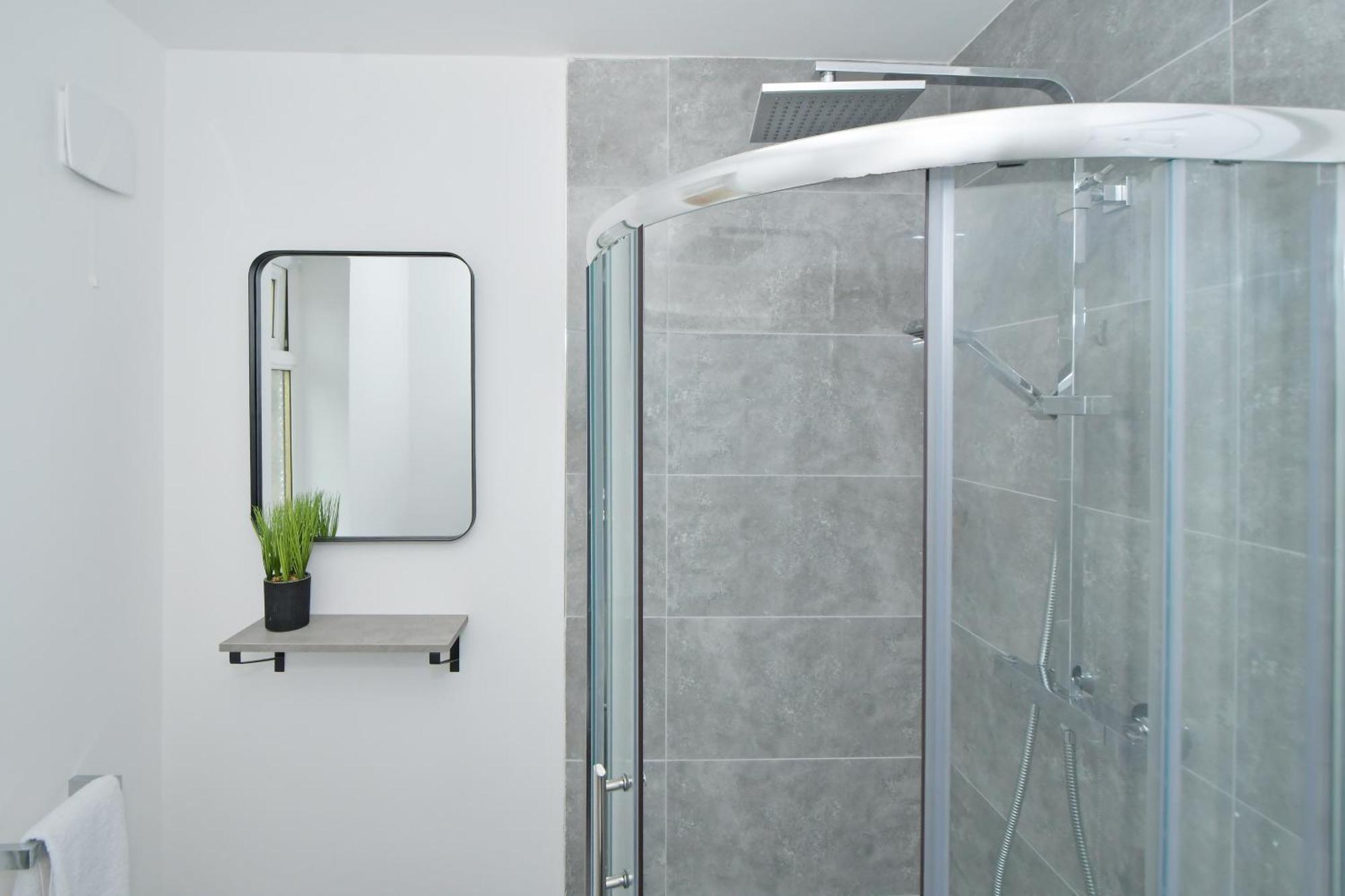 Sapphire Apartments By Yourstays - Luxury 2 Bedroom Apartments In Crewe Eksteriør bilde