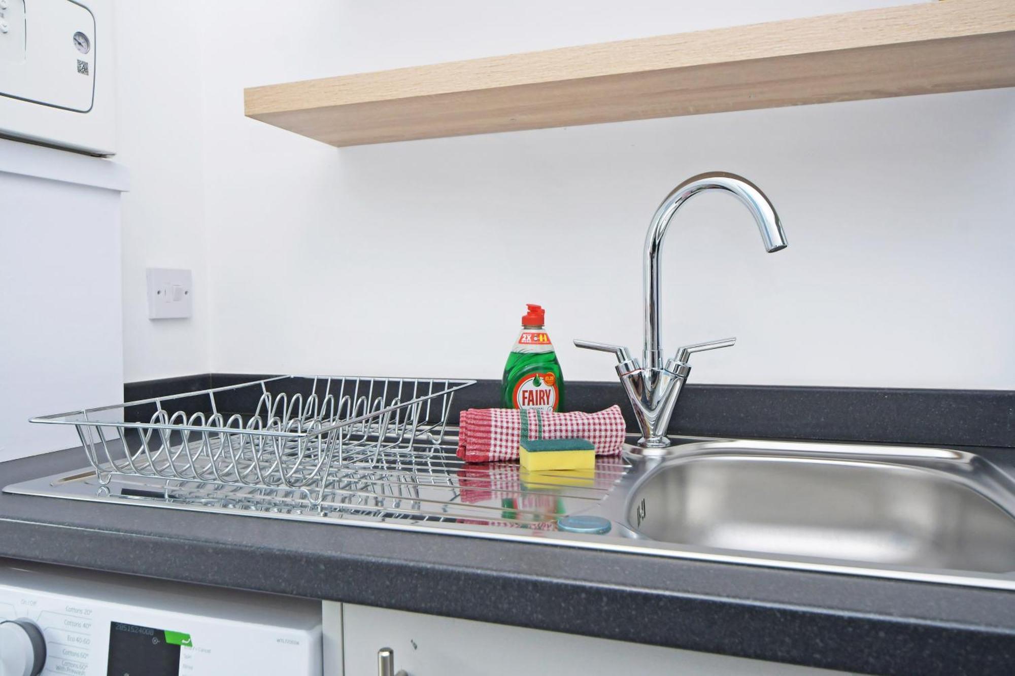 Sapphire Apartments By Yourstays - Luxury 2 Bedroom Apartments In Crewe Eksteriør bilde