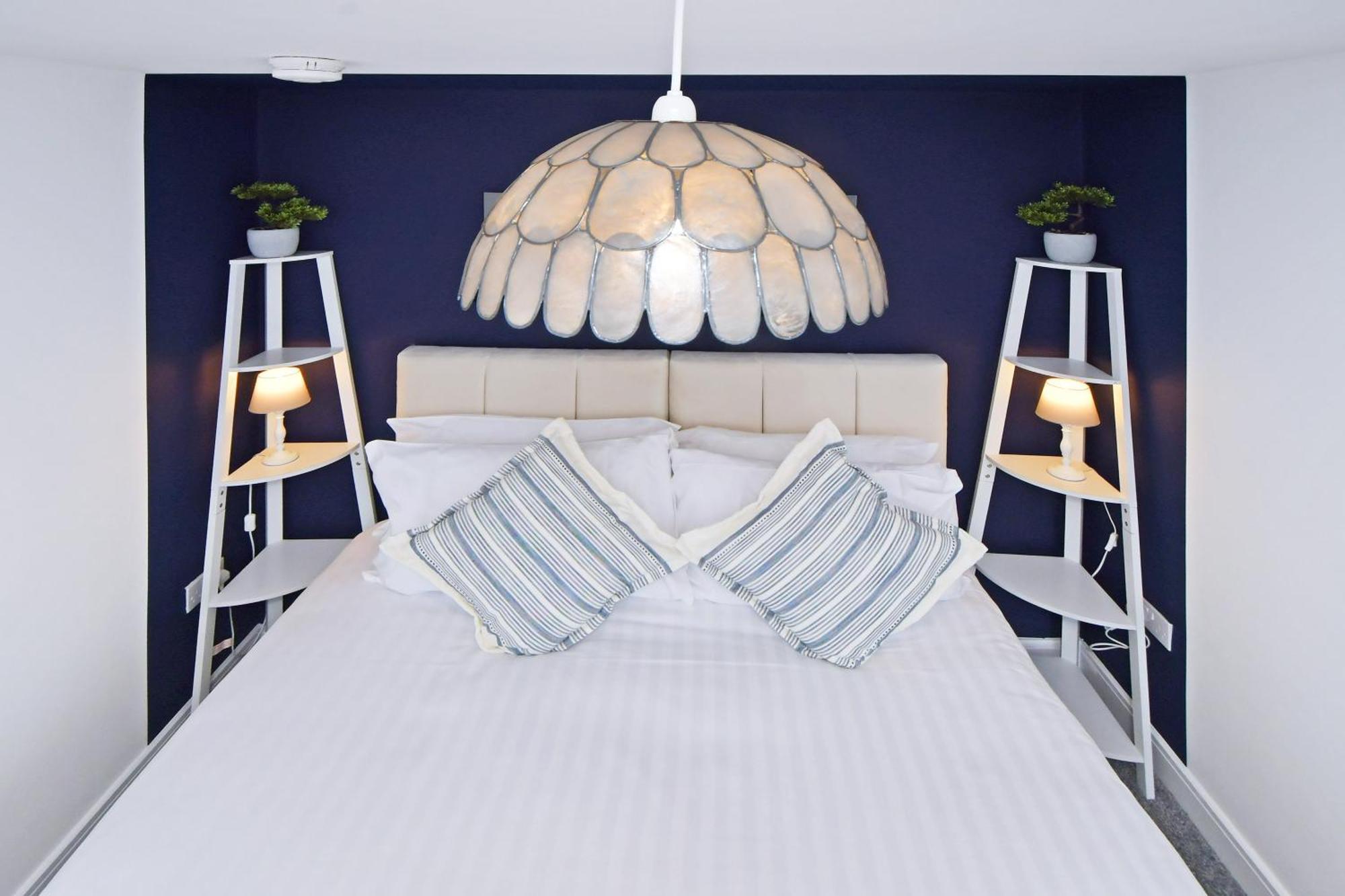Sapphire Apartments By Yourstays - Luxury 2 Bedroom Apartments In Crewe Eksteriør bilde
