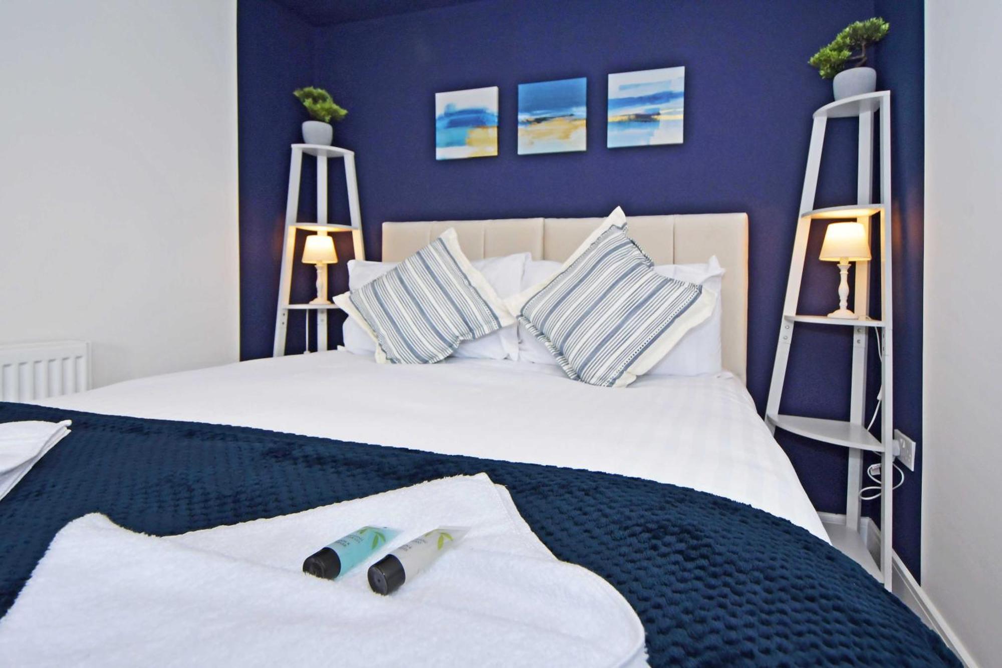 Sapphire Apartments By Yourstays - Luxury 2 Bedroom Apartments In Crewe Eksteriør bilde