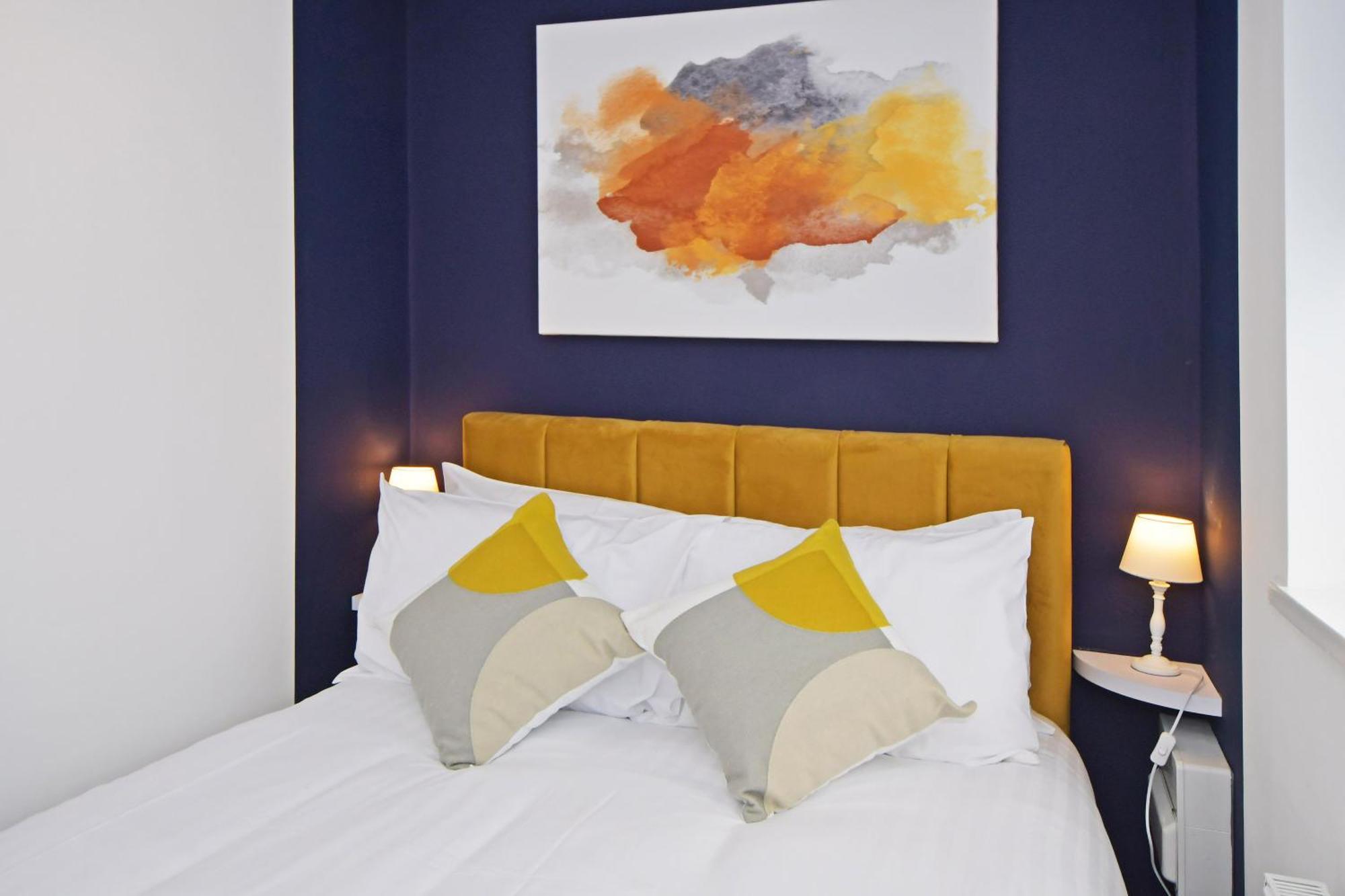 Sapphire Apartments By Yourstays - Luxury 2 Bedroom Apartments In Crewe Eksteriør bilde