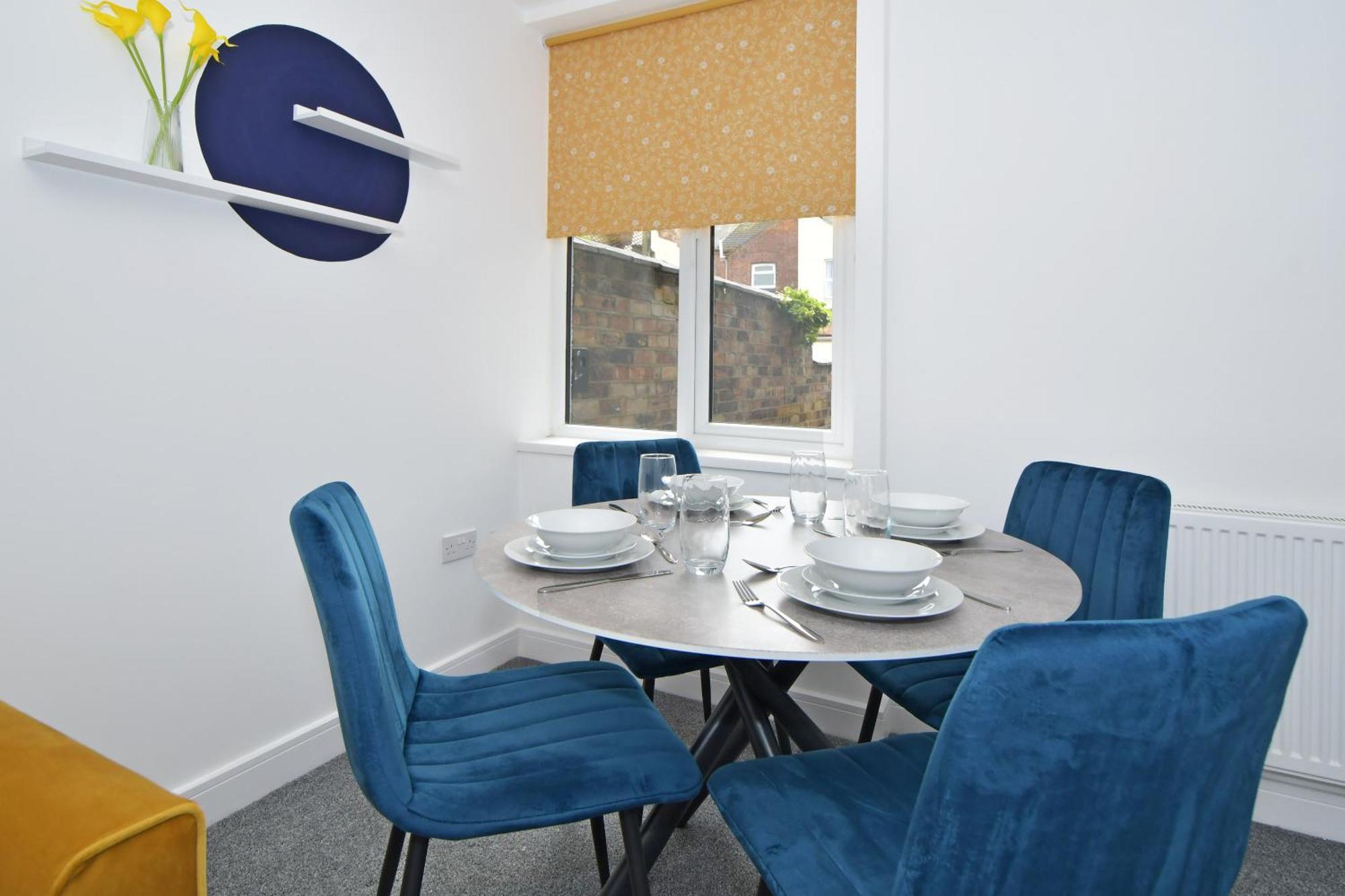 Sapphire Apartments By Yourstays - Luxury 2 Bedroom Apartments In Crewe Eksteriør bilde