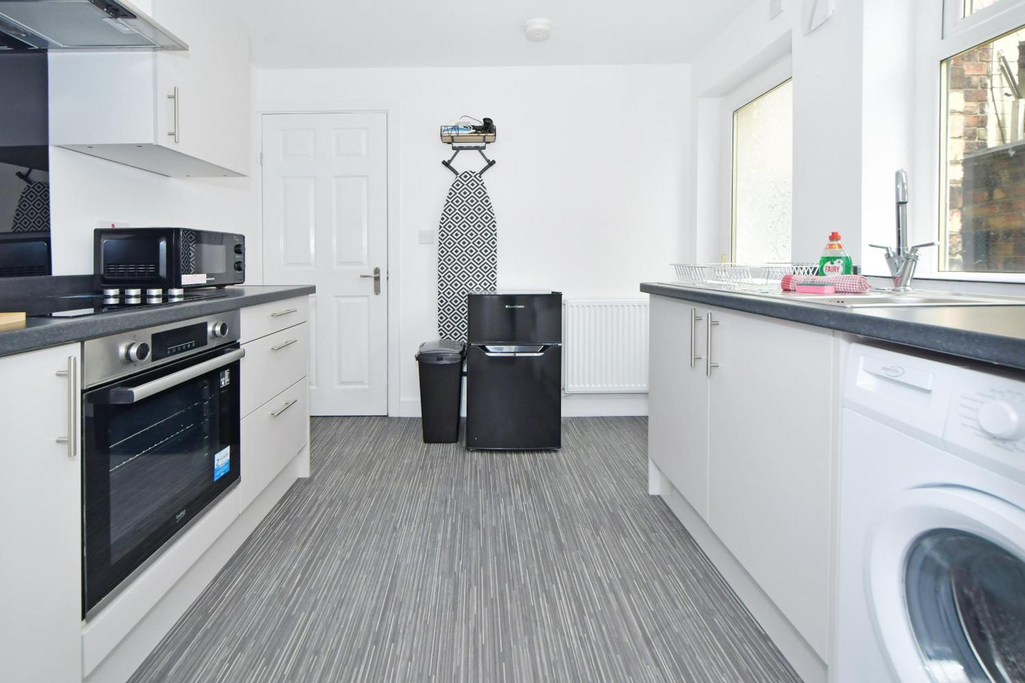Sapphire Apartments By Yourstays - Luxury 2 Bedroom Apartments In Crewe Eksteriør bilde