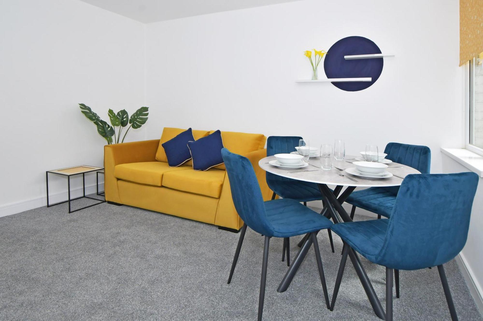 Sapphire Apartments By Yourstays - Luxury 2 Bedroom Apartments In Crewe Eksteriør bilde