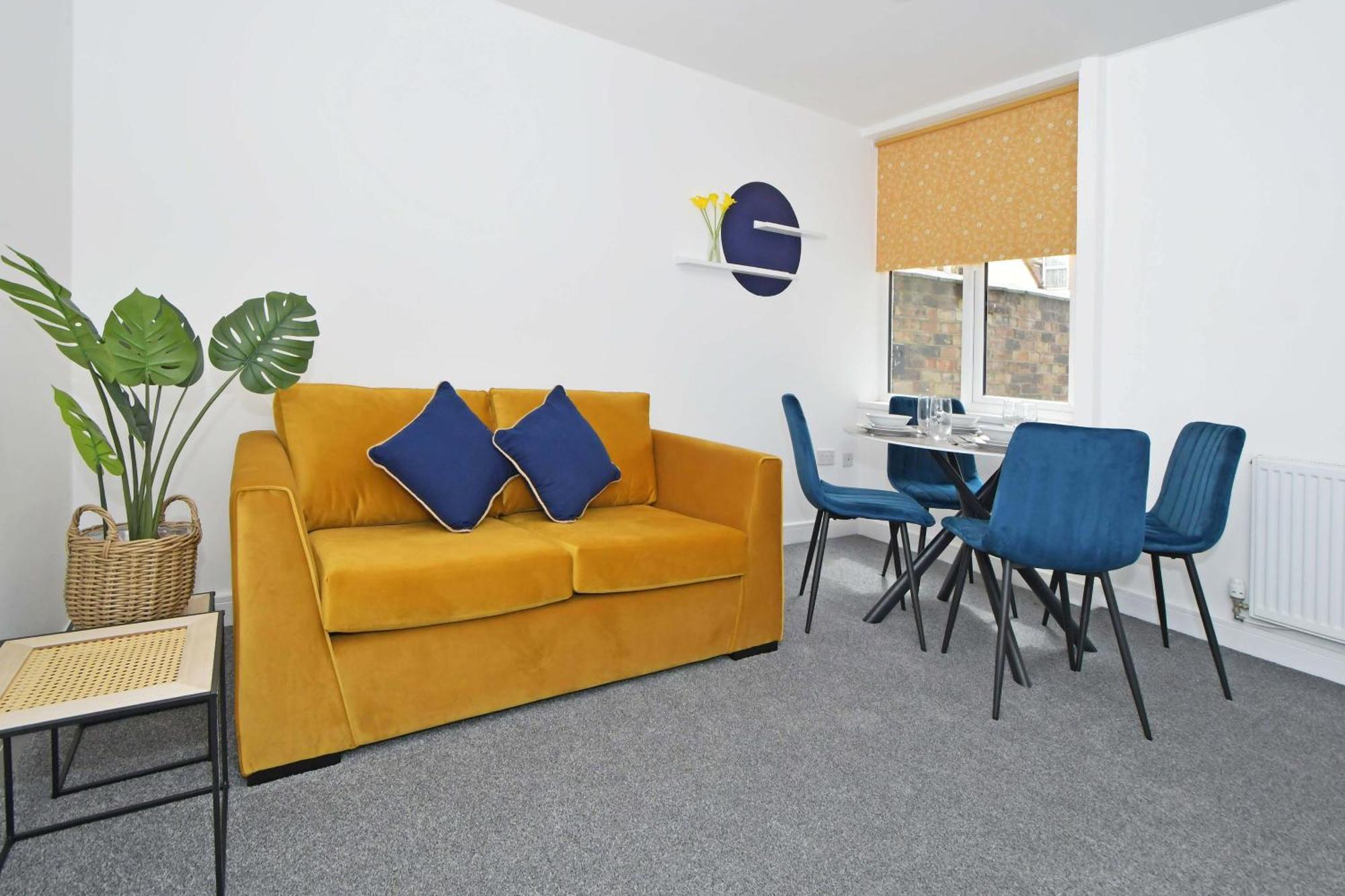 Sapphire Apartments By Yourstays - Luxury 2 Bedroom Apartments In Crewe Eksteriør bilde